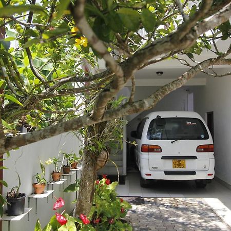 Bentota Home Stay Luaran gambar
